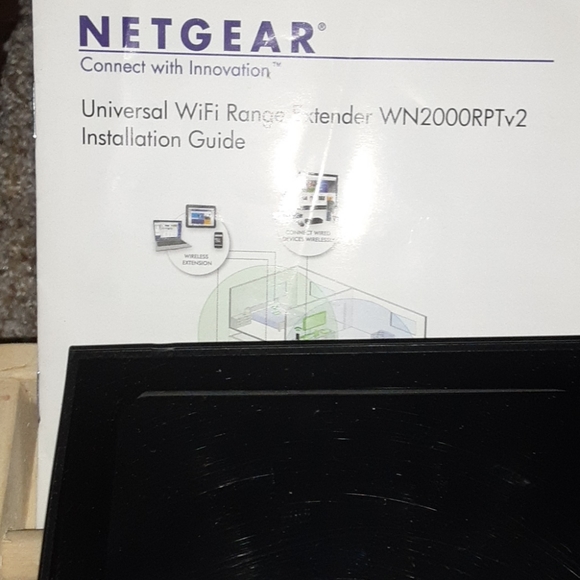Universal WiFi extender - Picture 3 of 3